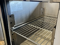 Gekoelde verkoopvitrine, toonbank met gebogen glazen opbouw en 2 glazen draaideuren, ggm gastro - afbeelding 8 van  8