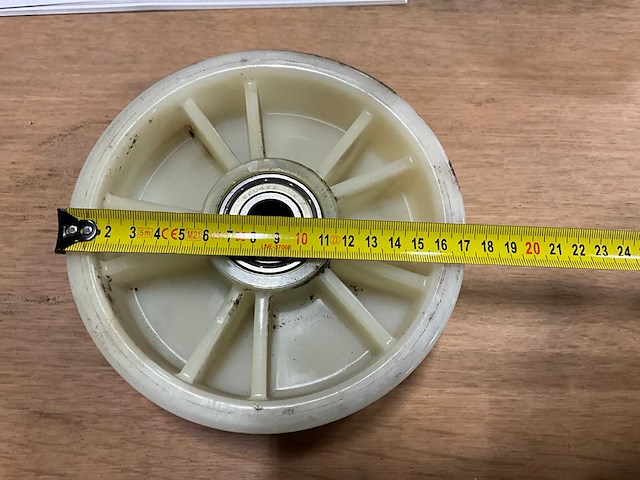 Gelagerd partij kunstof pompwagenwielen - afbeelding 4 van  6