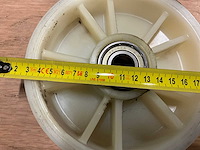 Gelagerd partij kunstof pompwagenwielen - afbeelding 5 van  6