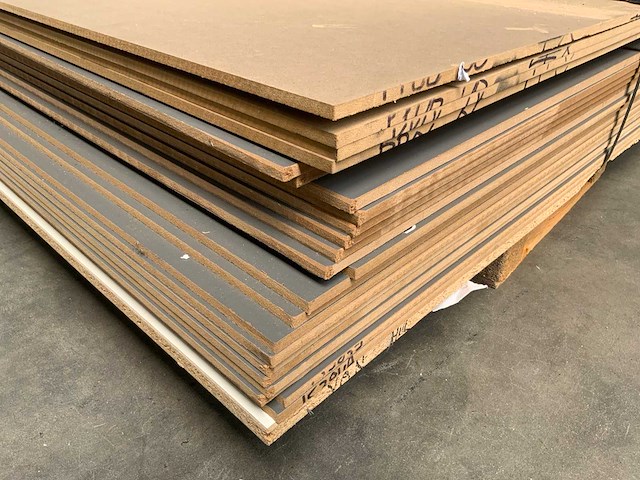 Gelamineerd mdf 2800x2070x10mm (19x) - afbeelding 5 van  6