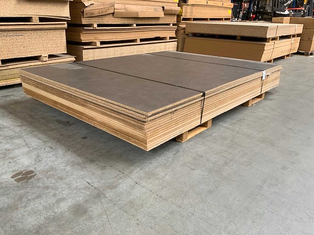 Gelamineerd medite mdf 2800x2065x20mm (11x) - afbeelding 1 van  7