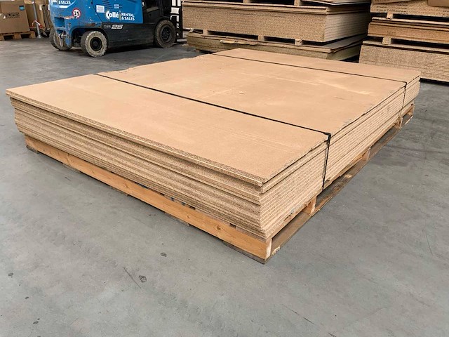 Gelamineerde spaanplaat 2860x2110x22mm 16st - afbeelding 1 van  1