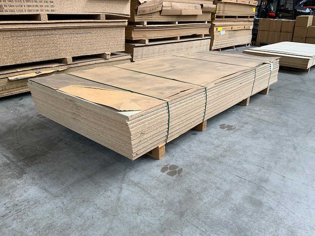 Gelamineerde spaanplaat 3050x1250x13mm (27x) - afbeelding 1 van  6