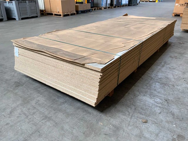 Gelamineerde spaanplaat 3050x1250x13mm (27x) - afbeelding 3 van  6