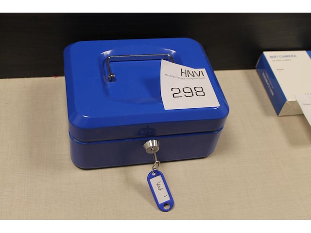 Geldkistje. - afbeelding 1 van  2