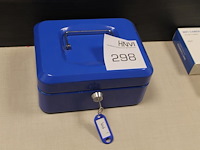 Geldkistje. - afbeelding 1 van  2