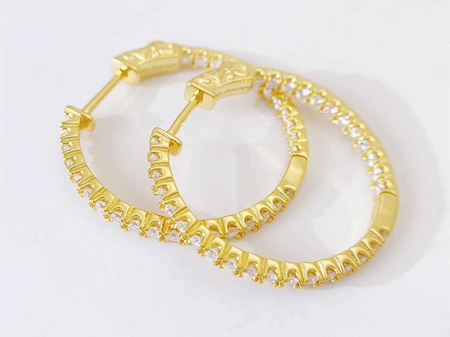 Gele exclusieve creolen volledig gezet briljanten - afbeelding 7 van  9