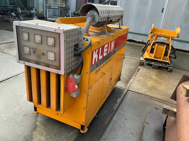 Geluidgedempt dieselaggregaat - afbeelding 5 van  9