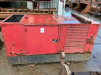 Geluidgedempt dieselaggregaat - afbeelding 5 van  12