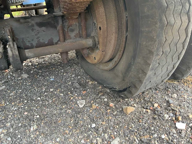 Geluidgedempte 350kva dieselaggregaataanhangwagen - afbeelding 32 van  39