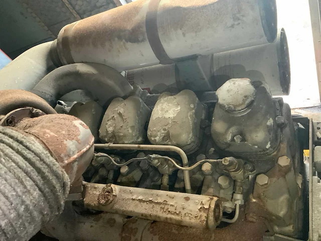 Geluidgedempte 350kva dieselaggregaataanhangwagen - afbeelding 13 van  39