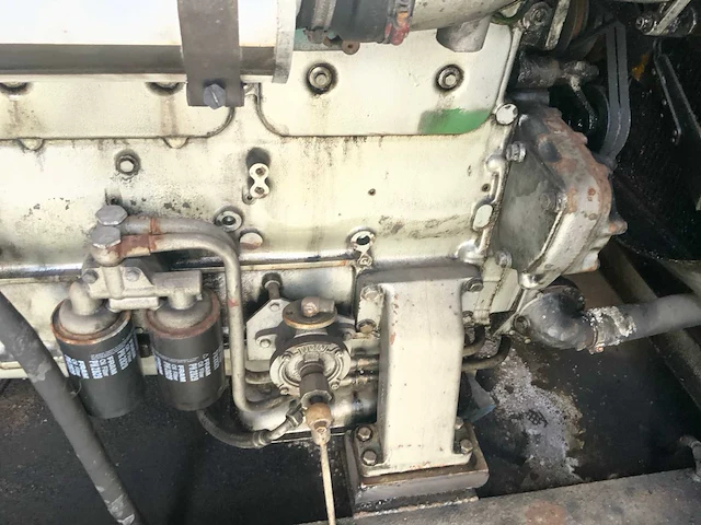 Geluidgedempte 350kva dieselaggregaataanhangwagen - afbeelding 17 van  39