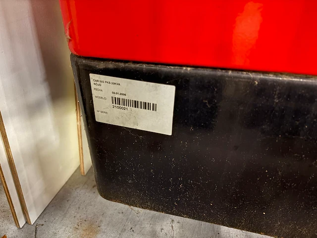 Geluidgedempte dieselgenerator/aggregaat car 145 pks 20kva. draaiuren 261. bouwjaar 2006. afmeting 200 x 95... - afbeelding 4 van  4