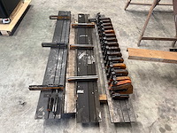 Gema - diverse stansen met tafel - afbeelding 3 van  4