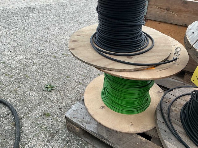 Gemengde batchkabels op spoel - afbeelding 5 van  7