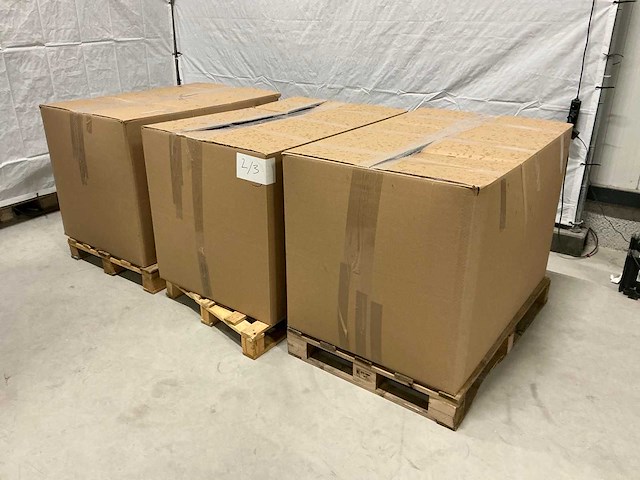 Gemengde mix kleding - 3 pallets grote kleding mix (1300x) - afbeelding 1 van  70