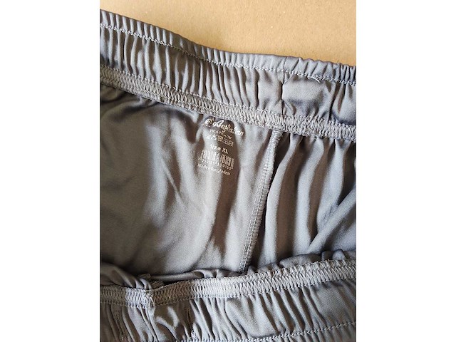 Gemengde mix kleding - 3 pallets grote kleding mix (1300x) - afbeelding 60 van  70