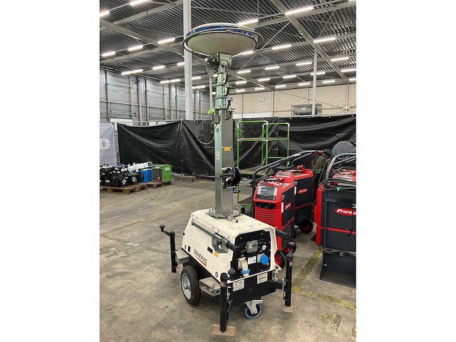 Generac link t3 ufo mobiele bouwlamp - afbeelding 4 van  10