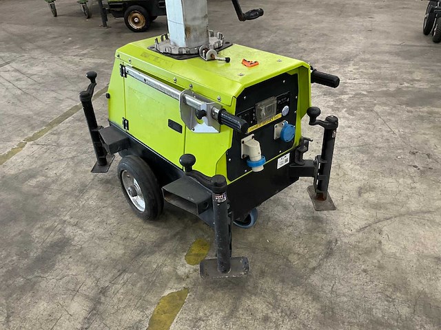 Generac link t3 ufo mobiele bouwlamp - afbeelding 1 van  8