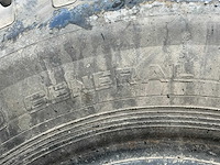 General 33.5-33 band met velg (2x) - afbeelding 8 van  8