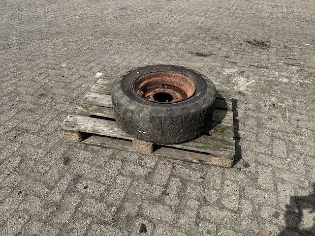 General loader - lug - band 10-16.5 nhs - afbeelding 1 van  8