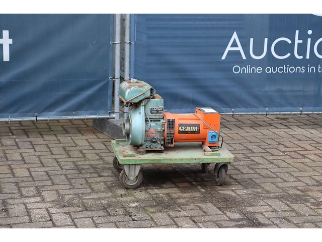 Generator gemini 3m3003bp diesel 1982 - afbeelding 1 van  1