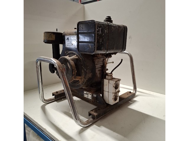 Generator , mcculloch met briggs&straton motor, rc254 - afbeelding 1 van  9