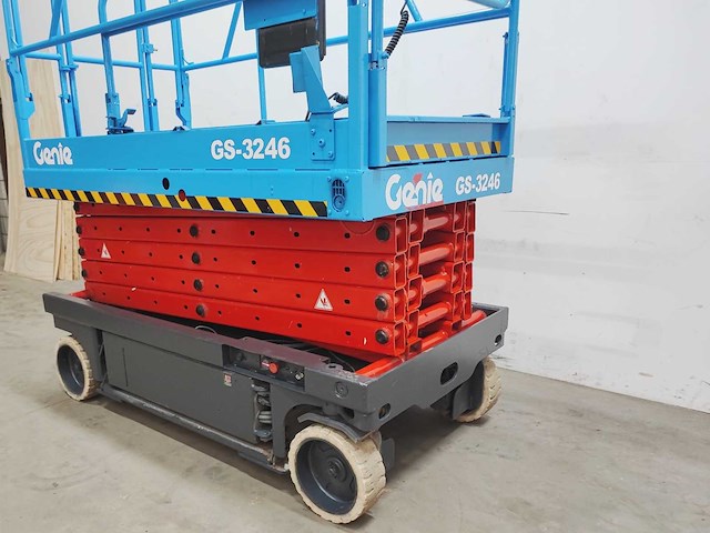 Genie - 1999 - gs-3246 - hoogwerker - afbeelding 10 van  11