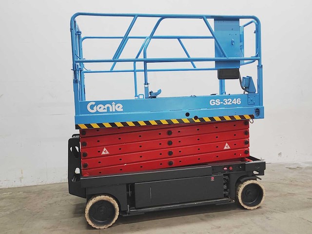 Genie - 1999 - gs-3246 - hoogwerker - afbeelding 2 van  11