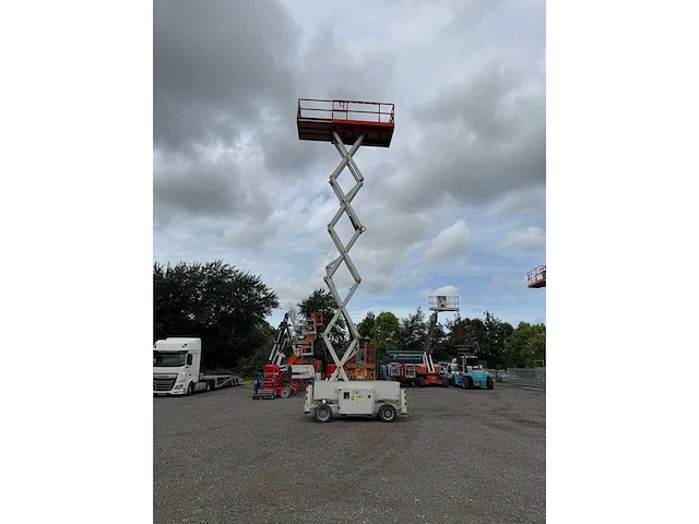 Genie - 2013 - gs-4069-rt or - hoogwerker 4x4 - afbeelding 4 van  25