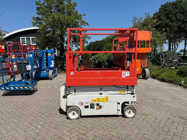 Genie - 2016 - gs1532 - schaarhoogwerker - afbeelding 2 van  24