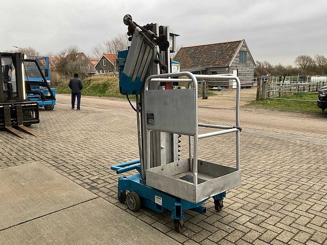 Genie awp-24 hoogwerker - afbeelding 3 van  10