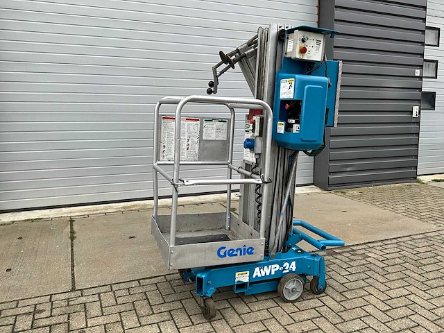 Genie awp-24 hoogwerker - afbeelding 1 van  10