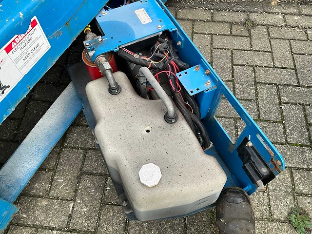 Genie en haulotte partij hoogwerkers - afbeelding 2 van  24