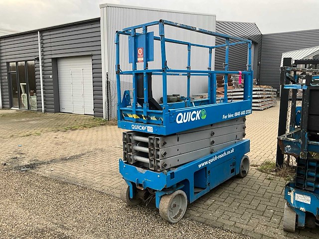 Genie en haulotte partij hoogwerkers - afbeelding 19 van  24