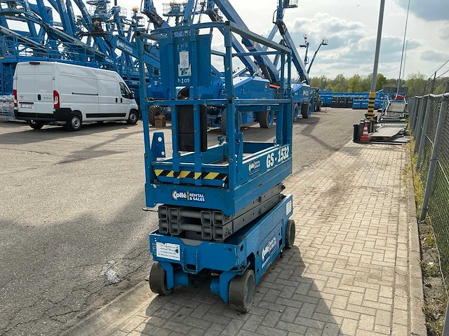 Genie gs-1532 schaarhoogwerker - afbeelding 12 van  17
