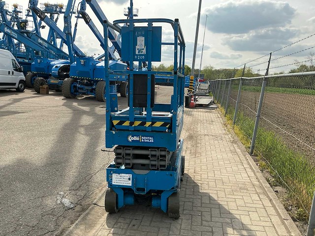 Genie gs-1532 schaarhoogwerker - afbeelding 13 van  17
