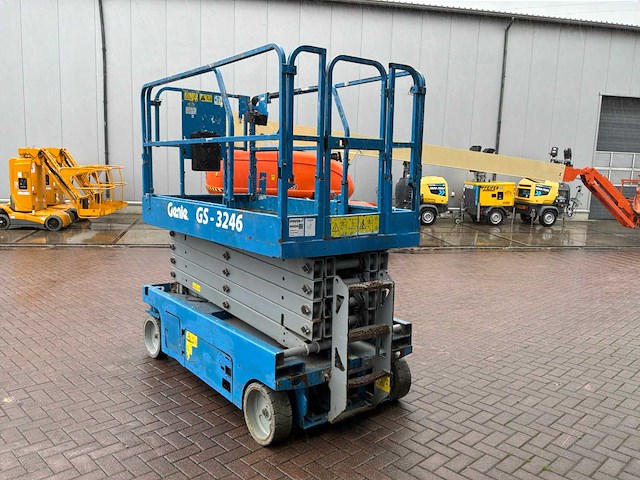 Genie gs-3246 hoogwerker - afbeelding 7 van  12
