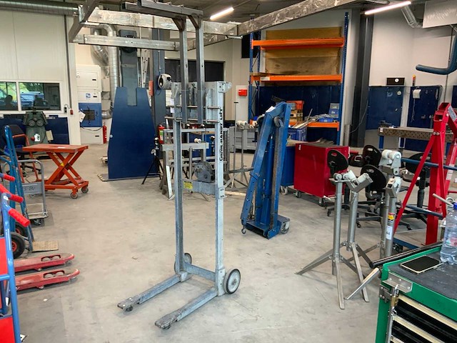 Genie handy lift werkplaatslift op verrijdbaar onderstel - afbeelding 1 van  6