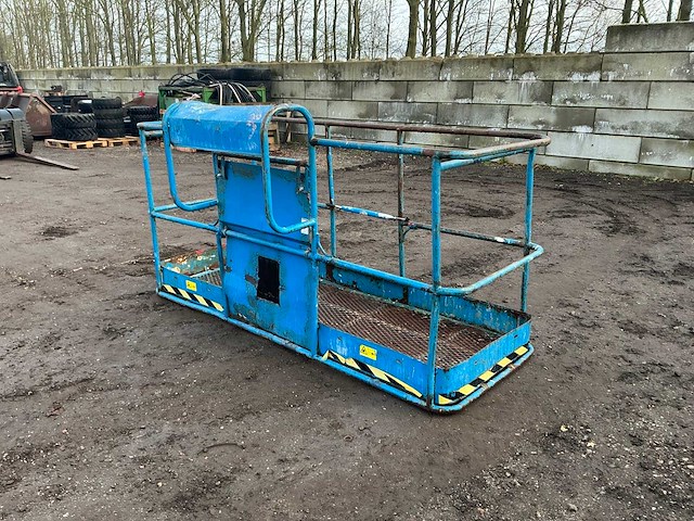 Genie werkbak hoogwerker - afbeelding 6 van  10