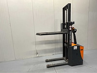 Genkinger - efg-18 - stapelaar - acculader - 634 uur - 2.46m - afbeelding 13 van  17