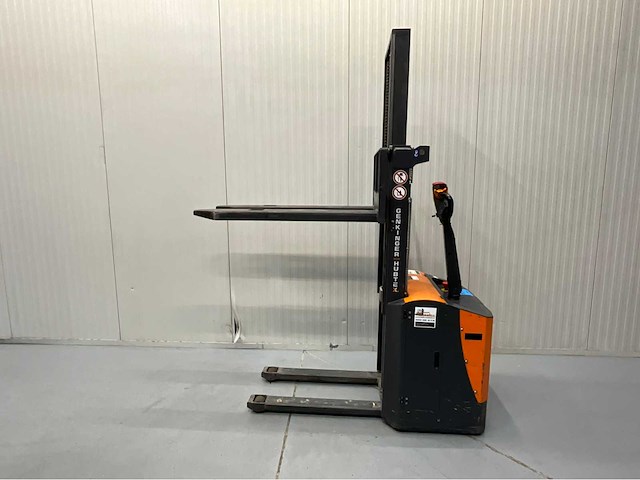 Genkinger - efg-18 - stapelaar - acculader - 634 uur - 2.46m - afbeelding 17 van  17