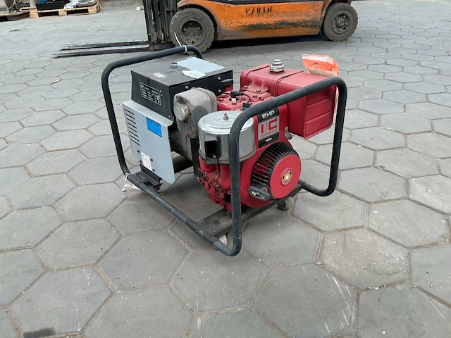 Genmac csm4500 stroomgenerator - afbeelding 1 van  8