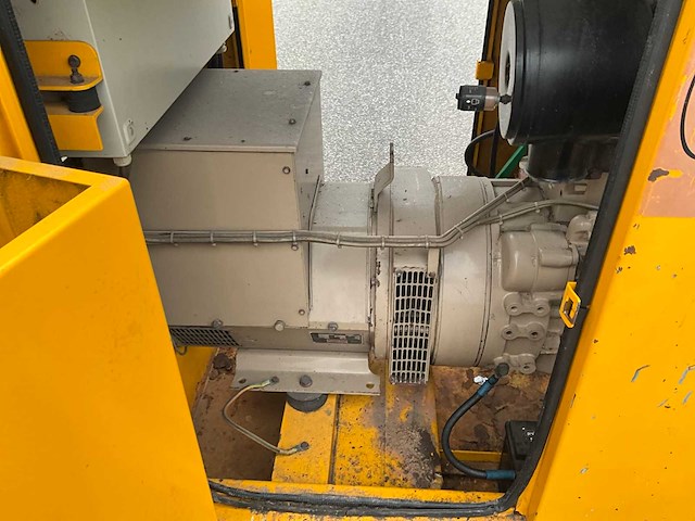Genpower stroomgenerator 72 kva - afbeelding 17 van  18