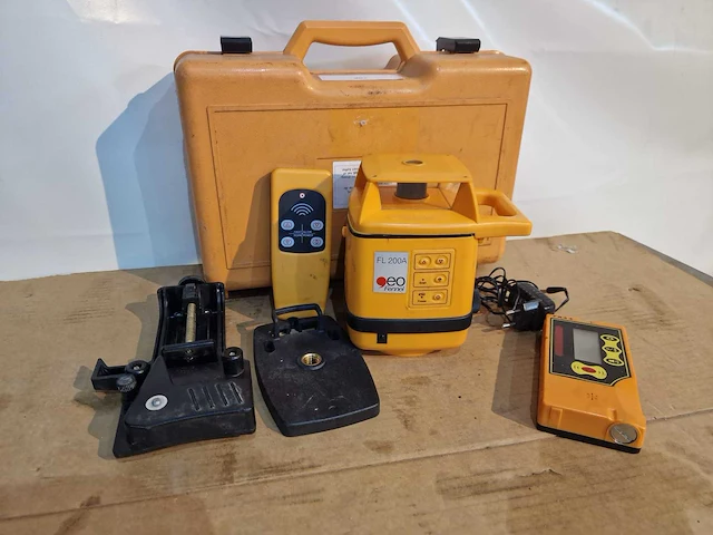 Geo-fennel fl 200a bouwlaser - afbeelding 1 van  2