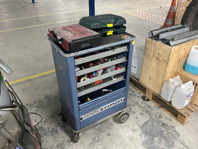 Geodore gereedschapswagen met inhoud - afbeelding 3 van  10