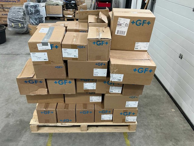 Georg fischer partij vlinderkleppen, moffen, kogelkranen, t-stukken etc (45x) - afbeelding 13 van  18