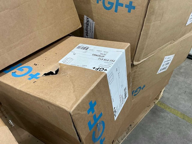 George fischer en müpro partij moffen, vlinderkleppen, kogelkranen, klembeugels - afbeelding 2 van  11