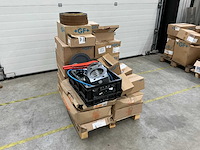 George fischer en müpro partij moffen, vlinderkleppen, kogelkranen, klembeugels - afbeelding 1 van  11