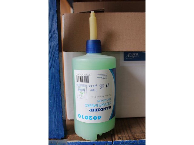 Geparfumeerde handzeep euro products. 6x 1 liter. - afbeelding 2 van  2